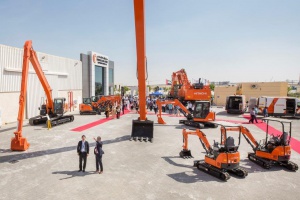 OPENING nieuwe bedrijfsgebouwen Middle East Crane