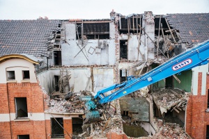 GROUP WANTY takes delivery of its High demolition ZX490LCH-6.