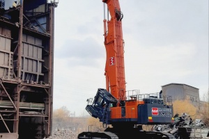 Martens Democom neemt EX1200-7 high demolition in dienst