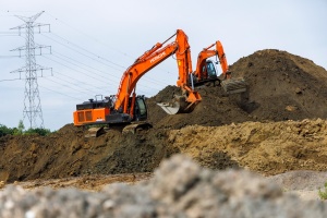 ​Ceulemans’ large Hitachi excavators aid flood protection