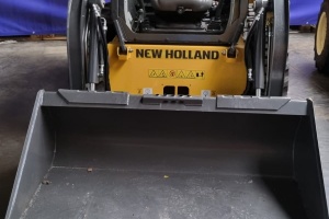 NEW HOLLAND SKID STEER L315 UIT VOORRAAD LEVERBAAR