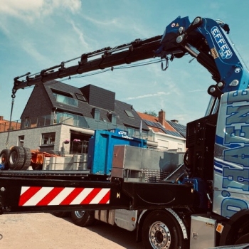 Delivery of Effer 1255-9S to D’Haene earth-moving, concreting and demolition